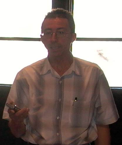 Javier Torres, telefon&oacute;logo